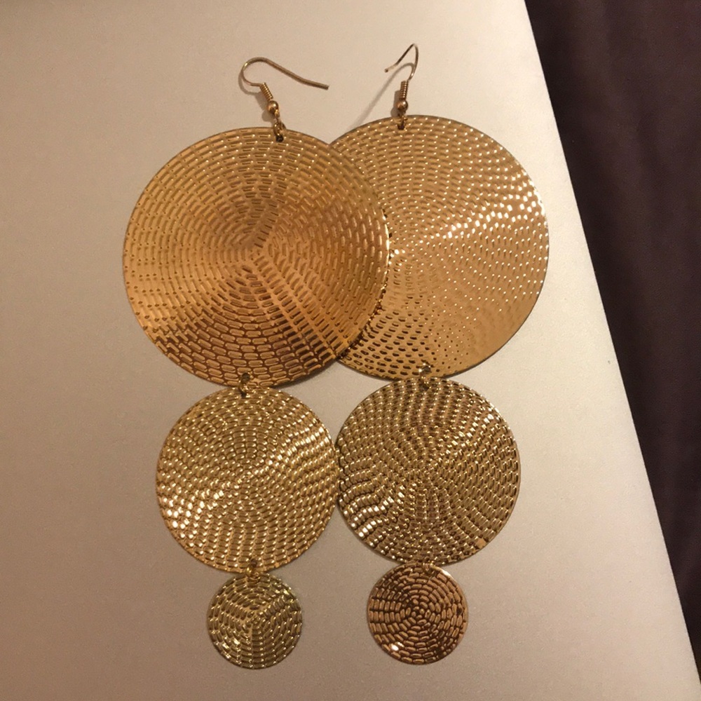 Dangle Earrings NWOT